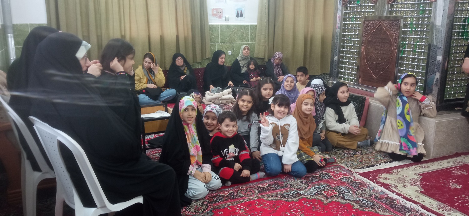 برپايي نمايشگاه " من و کودکم " در کانون فرهنگي هنري شهداي بالا جورشر